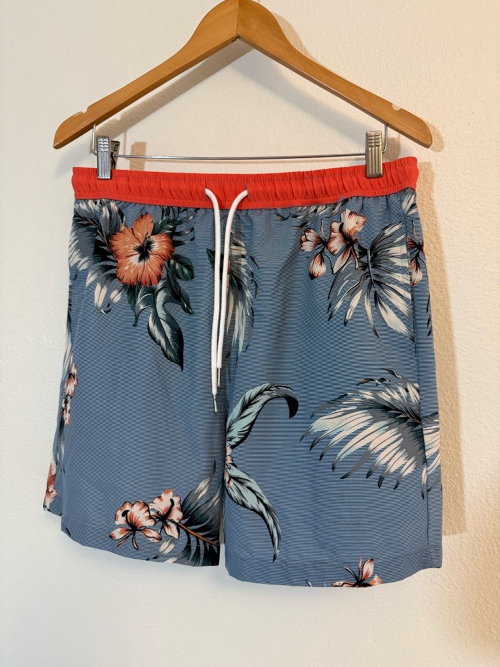 Public Record Men's Blue Floral Swim Shorts Hybrid Large Beach Vacation Travel
